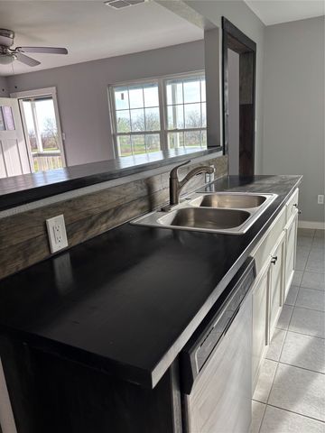 1912 Hcr 3106, Hillsboro, TX 76645