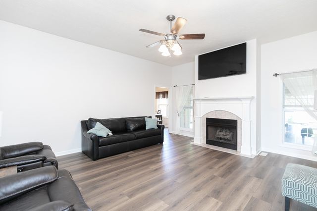 449 S Rocky Top St, Gallatin, TN 37066