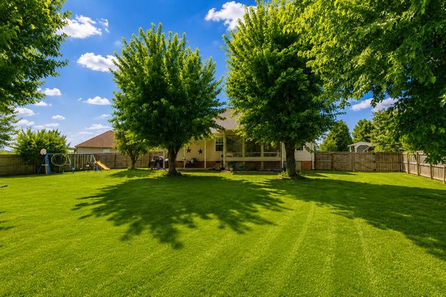 449 S Rocky Top St, Gallatin, TN 37066