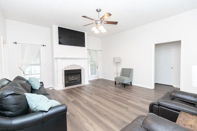 449 S Rocky Top St, Gallatin, TN 37066