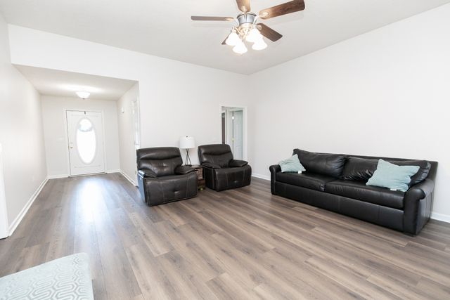 449 S Rocky Top St, Gallatin, TN 37066
