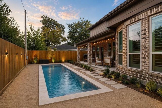 1616 Hewitt Drive, Houston, TX 77018