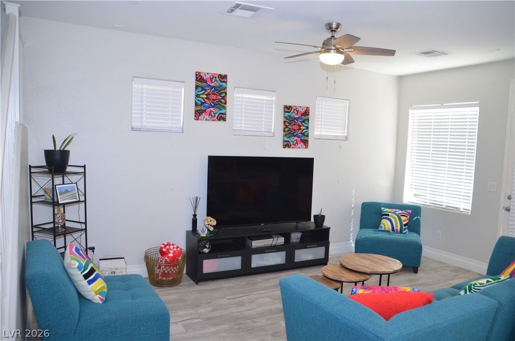 Image 13 of property listing at 8165 Maitai Avenue, Las Vegas, NV 89147