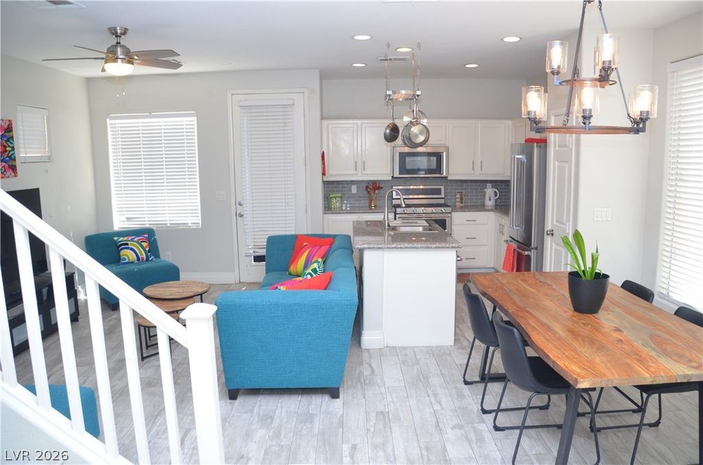 Image 14 of property listing at 8165 Maitai Avenue, Las Vegas, NV 89147