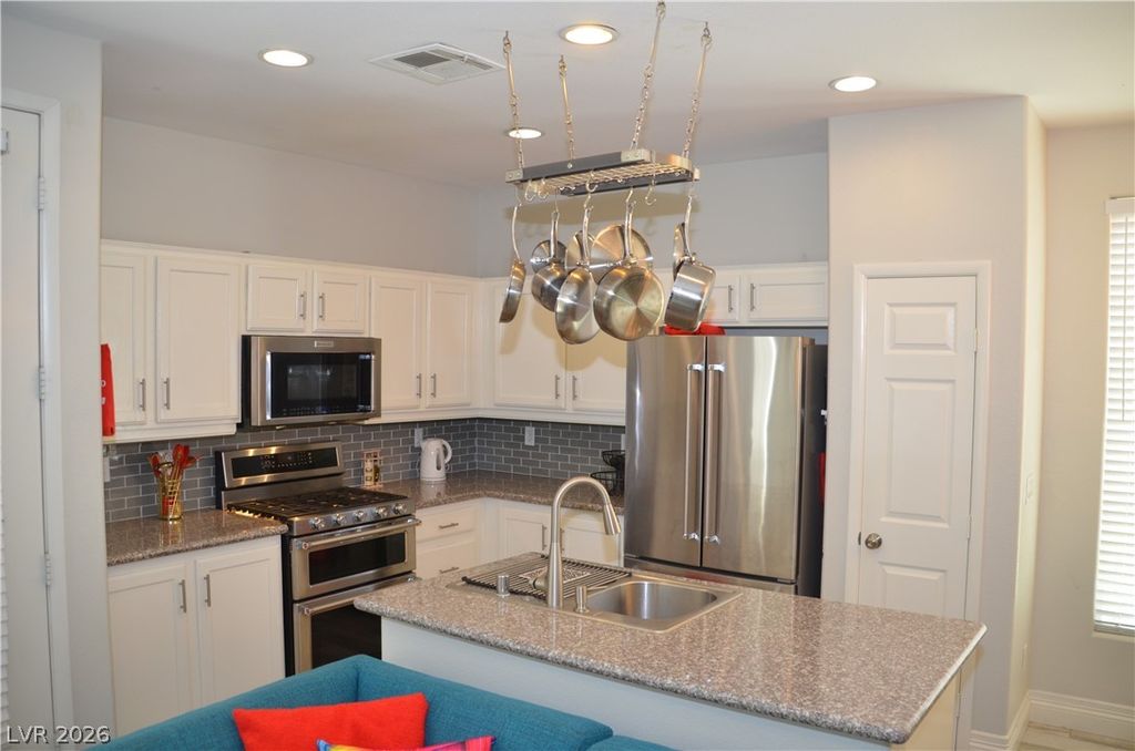 Image 4 of property listing at 8165 Maitai Avenue, Las Vegas, NV 89147