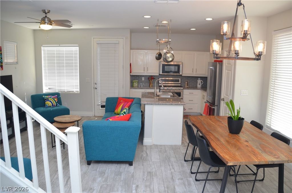 Image 5 of property listing at 8165 Maitai Avenue, Las Vegas, NV 89147