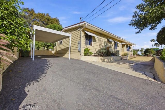 1276 Oasis, Escondido, CA 92026
