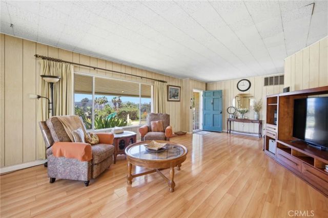 1276 Oasis, Escondido, CA 92026