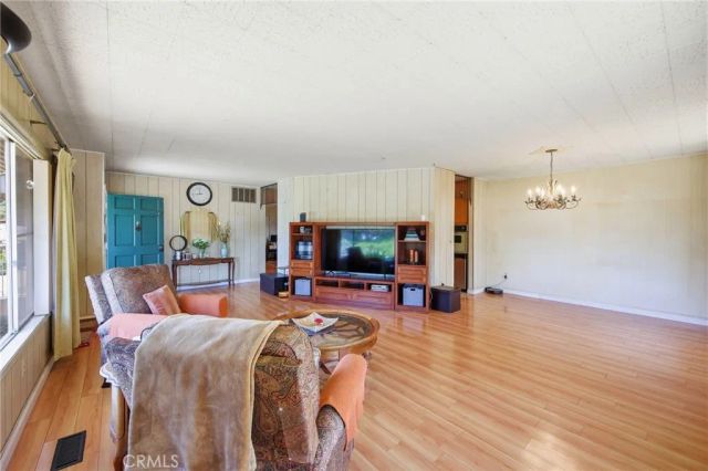 1276 Oasis, Escondido, CA 92026
