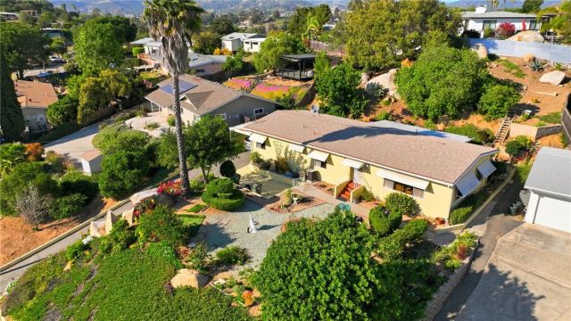 1276 Oasis, Escondido, CA 92026