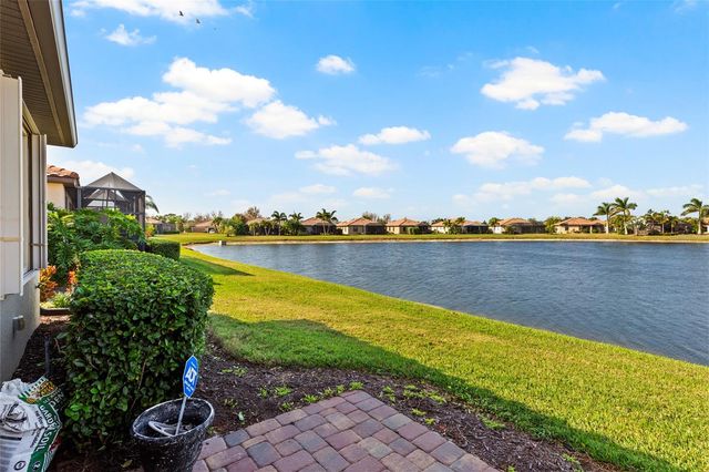 6607 CANDLESTICK DRIVE, Bradenton, FL 34212