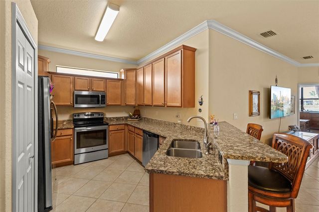 6607 CANDLESTICK DRIVE, Bradenton, FL 34212