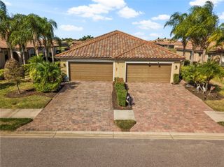 6607 CANDLESTICK DRIVE, Bradenton, FL 34212