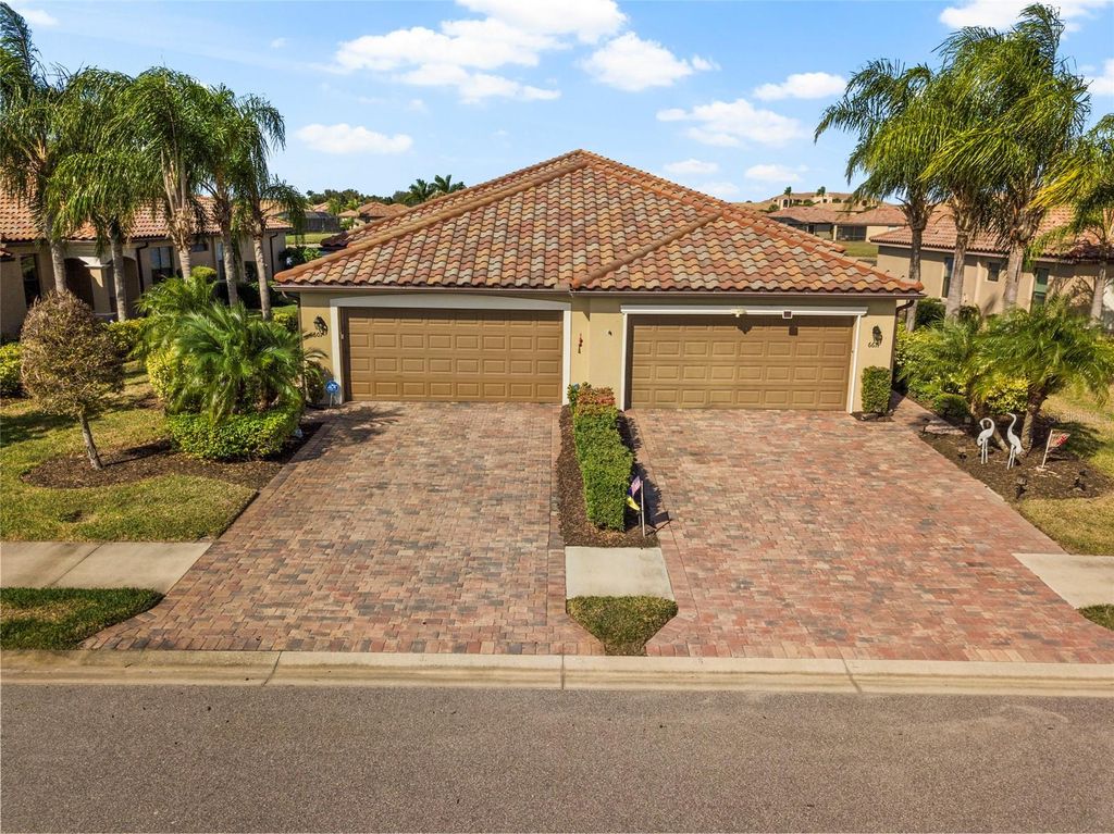 6607 CANDLESTICK DRIVE, Bradenton, FL 34212