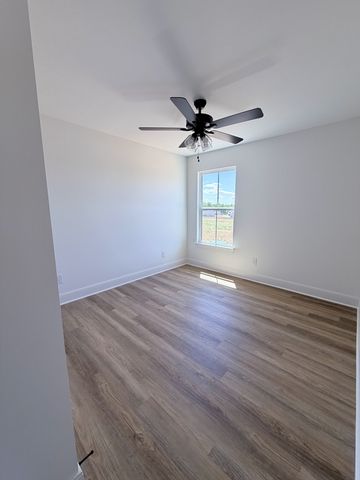 503 Mandalorian way, Dickson, TN 37055