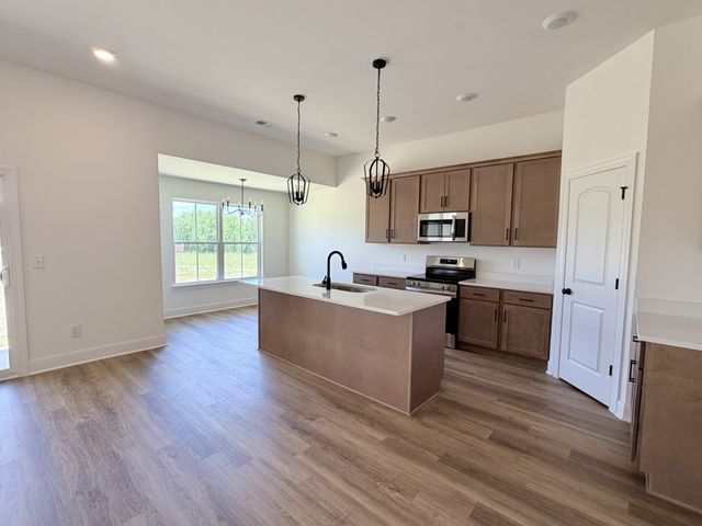 503 Mandalorian way, Dickson, TN 37055