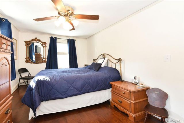 458 Pennsylvania Avenue, Williston Park, NY 11596