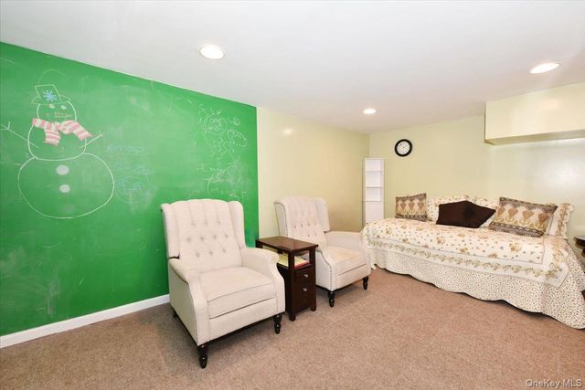 458 Pennsylvania Avenue, Williston Park, NY 11596