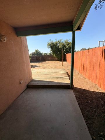 2447 N Michael Street, Visalia, CA 93291