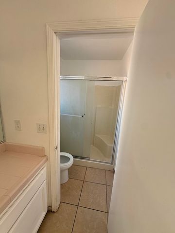 2447 N Michael Street, Visalia, CA 93291