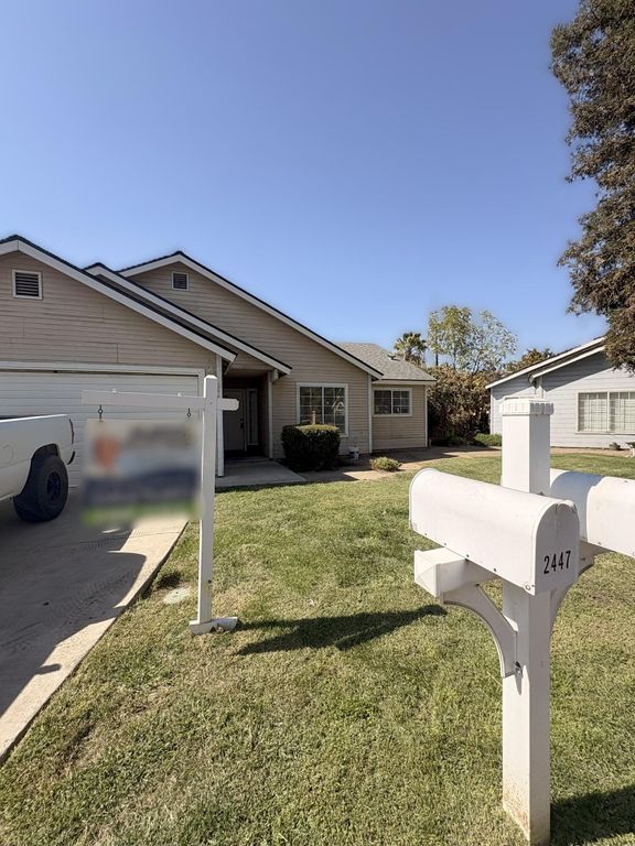 2447 N Michael Street, Visalia, CA 93291