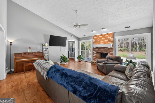 560 Log Landing Road, Springfield, GA 31329