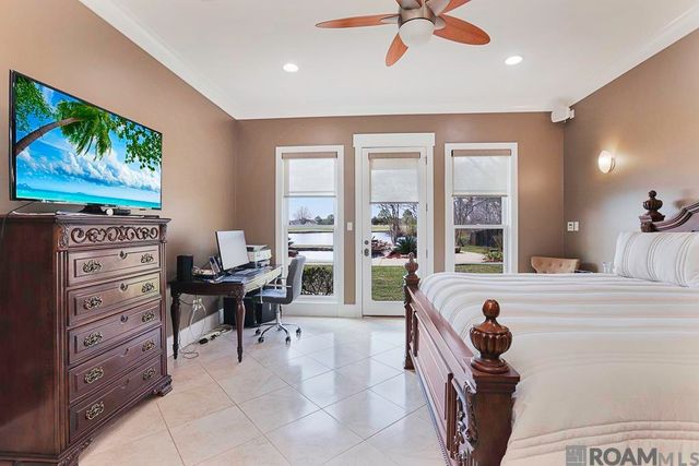 15112 Collegiate Ct, Baton Rouge, LA 70810