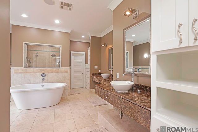 15112 Collegiate Ct, Baton Rouge, LA 70810