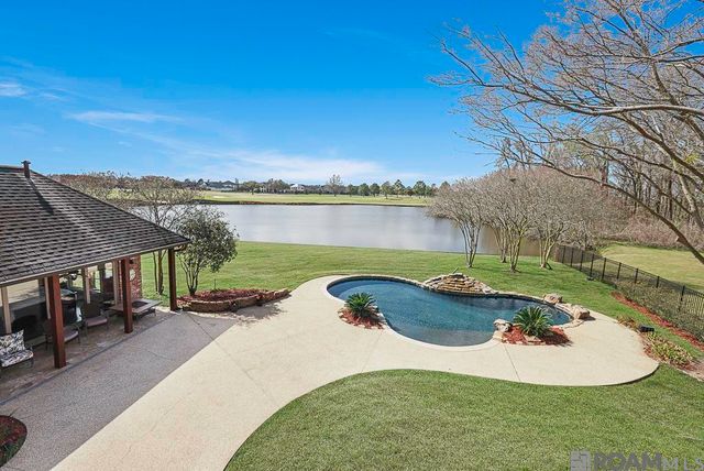 15112 Collegiate Ct, Baton Rouge, LA 70810