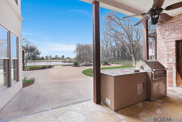 15112 Collegiate Ct, Baton Rouge, LA 70810