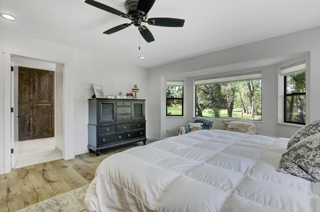 11228 Marten Ct, Penn Valley, CA 95946
