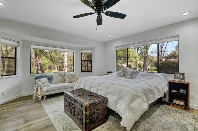 11228 Marten Ct, Penn Valley, CA 95946