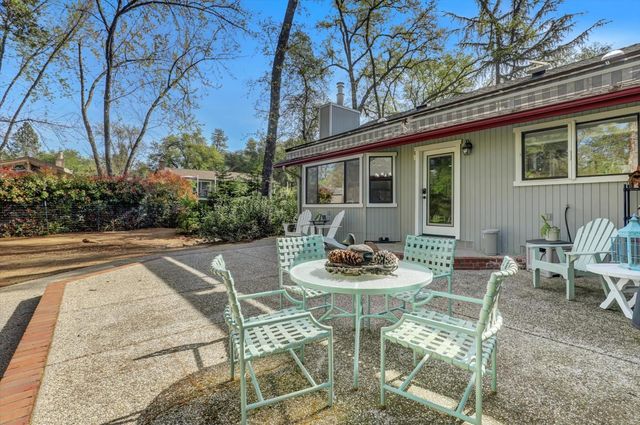 11228 Marten Ct, Penn Valley, CA 95946
