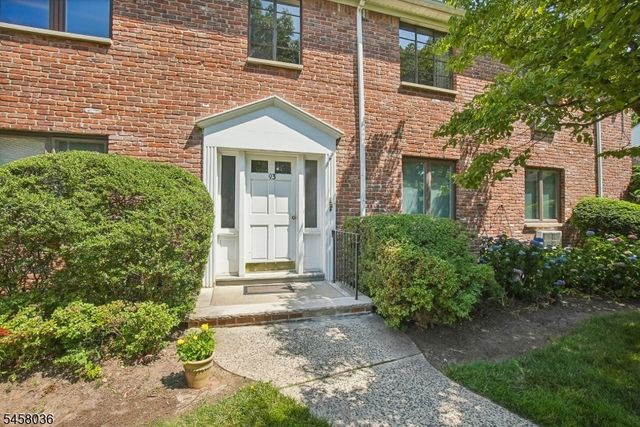 93 Troy Dr D, Springfield Twp., NJ 07081