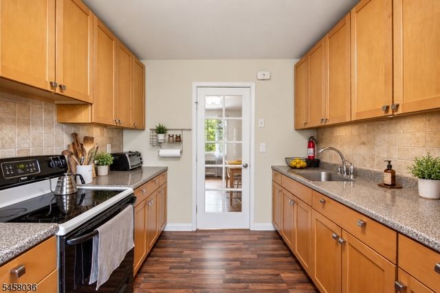 93 Troy Dr D, Springfield Twp., NJ 07081