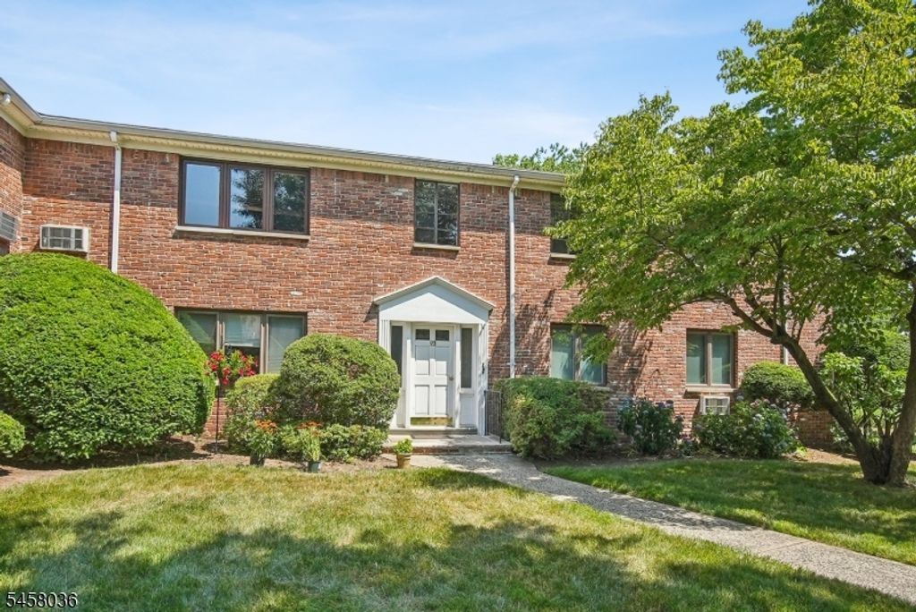 93 Troy Dr D, Springfield Twp., NJ 07081