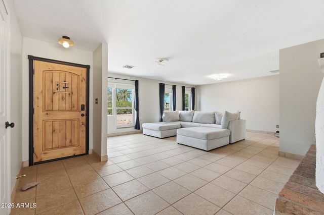 1291 S RED ROCK Court, Apache Junction, AZ 85119