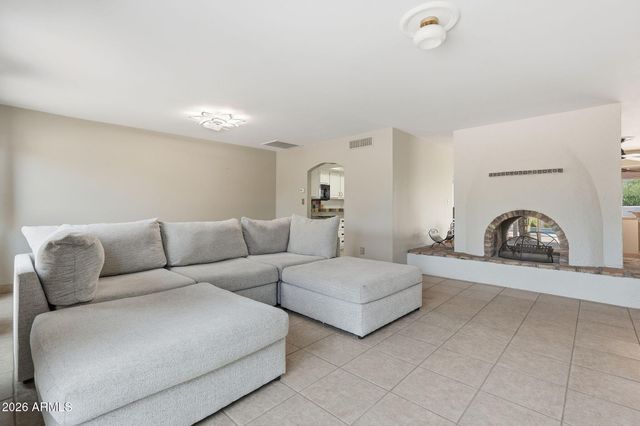 1291 S RED ROCK Court, Apache Junction, AZ 85119