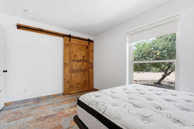 1291 S RED ROCK Court, Apache Junction, AZ 85119