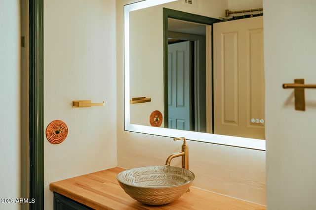 1291 S RED ROCK Court, Apache Junction, AZ 85119