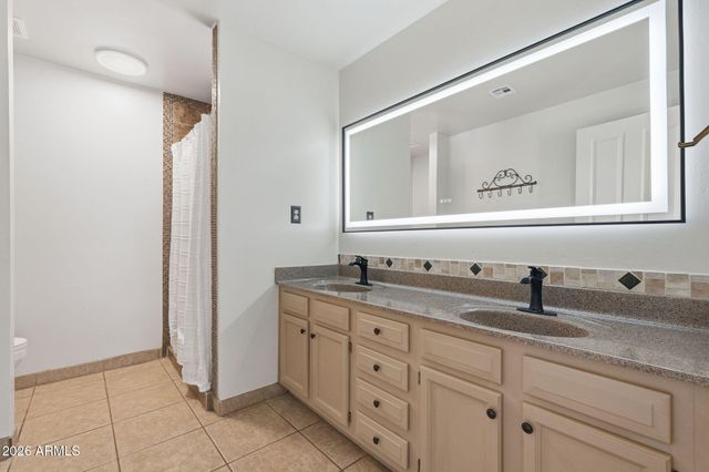 1291 S RED ROCK Court, Apache Junction, AZ 85119