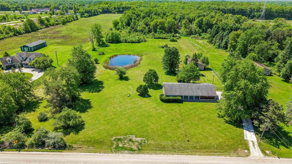 37580 28 Mile Road, Lenox Twp, MI 48048