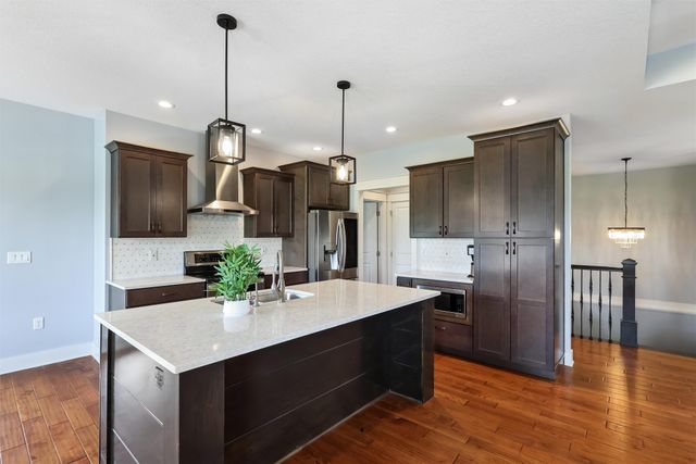 5509 149th Street, Urbandale, IA 50323