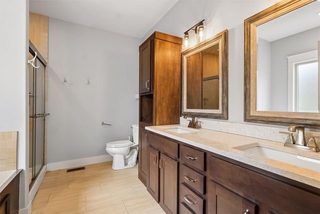 5509 149th Street, Urbandale, IA 50323