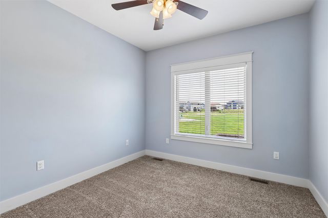5509 149th Street, Urbandale, IA 50323