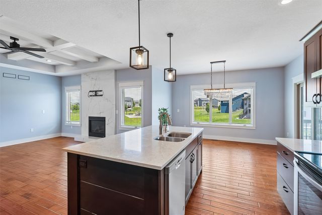 5509 149th Street, Urbandale, IA 50323