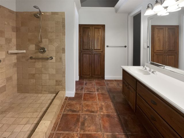 9021 Monticello Drive, Granbury, TX 76049