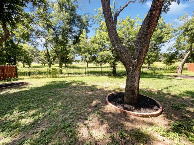 9021 Monticello Drive, Granbury, TX 76049