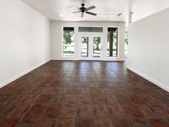 9021 Monticello Drive, Granbury, TX 76049