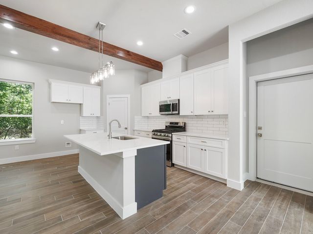 731 Magnolia Point Drive, Houston, TX 77336